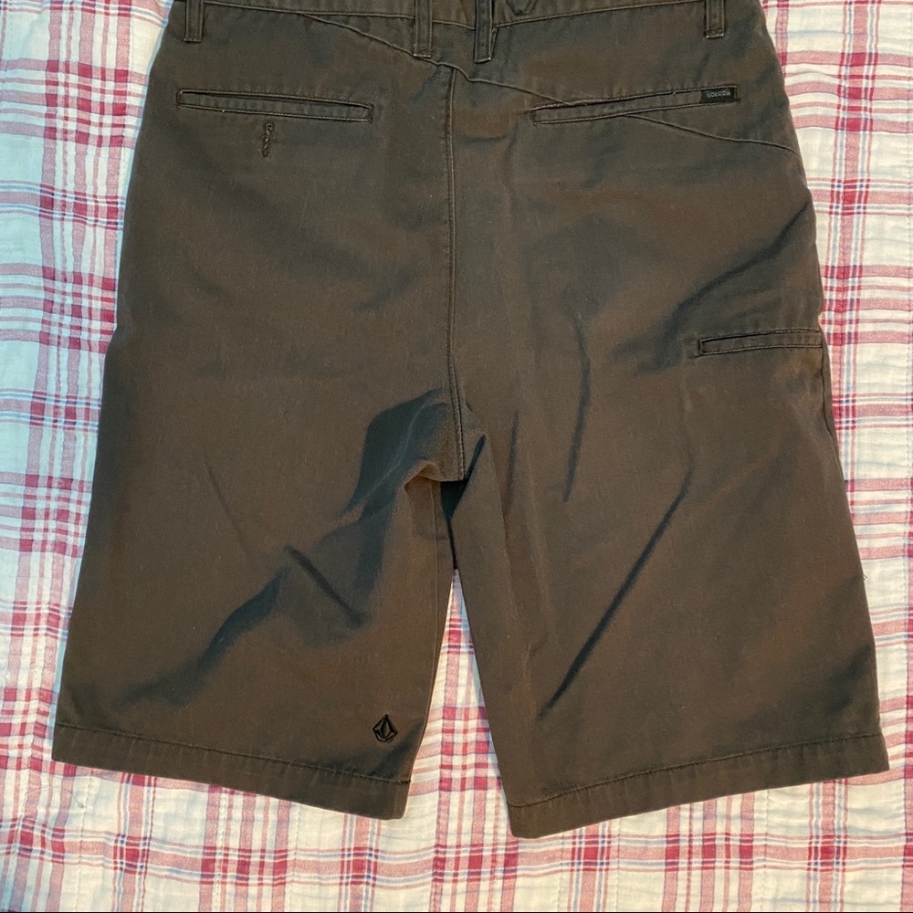Volcom shorts - Picture 2 of 5